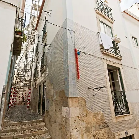 Central 2bd For 7px Duplex W/ Wooden Ceilings! Lissabon