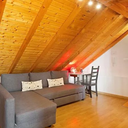 Apartment Central 2bd For 7px Duplex W/ Wooden Ceilings! Lisbon