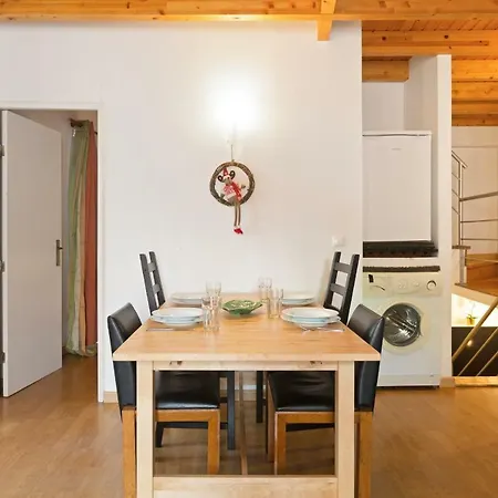 Central 2bd For 7px Duplex W/ Wooden Ceilings! Apartment Lissabon